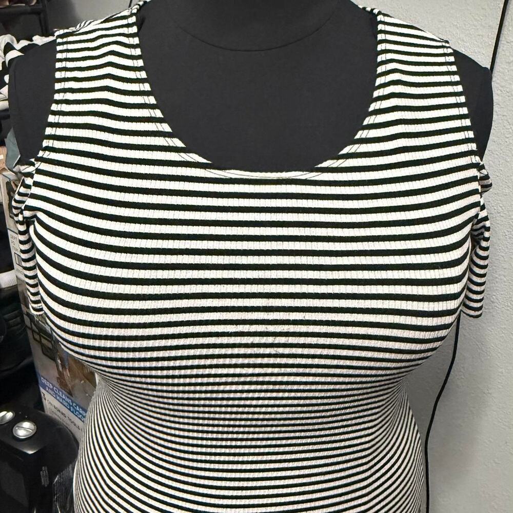 Black & White Striped Cold Shoulder Scoop Neck Top XL